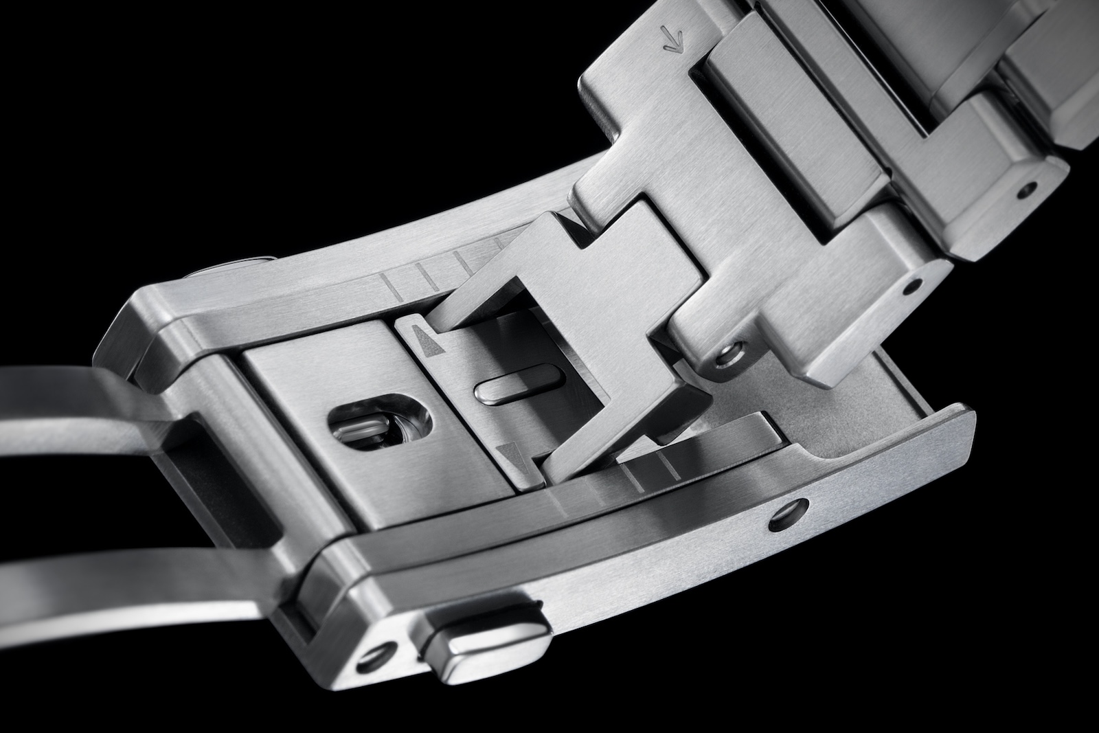 Grand Seiko Evolution 9 Bracelet Refresh: The Metallurgical and Finishing Realities Behind Six New Integrated Bracelets